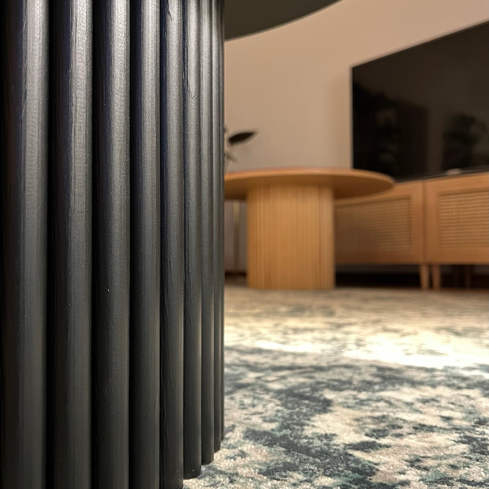 
                  
                    black classic round fluted coffee table Ø 80 cm
                  
                