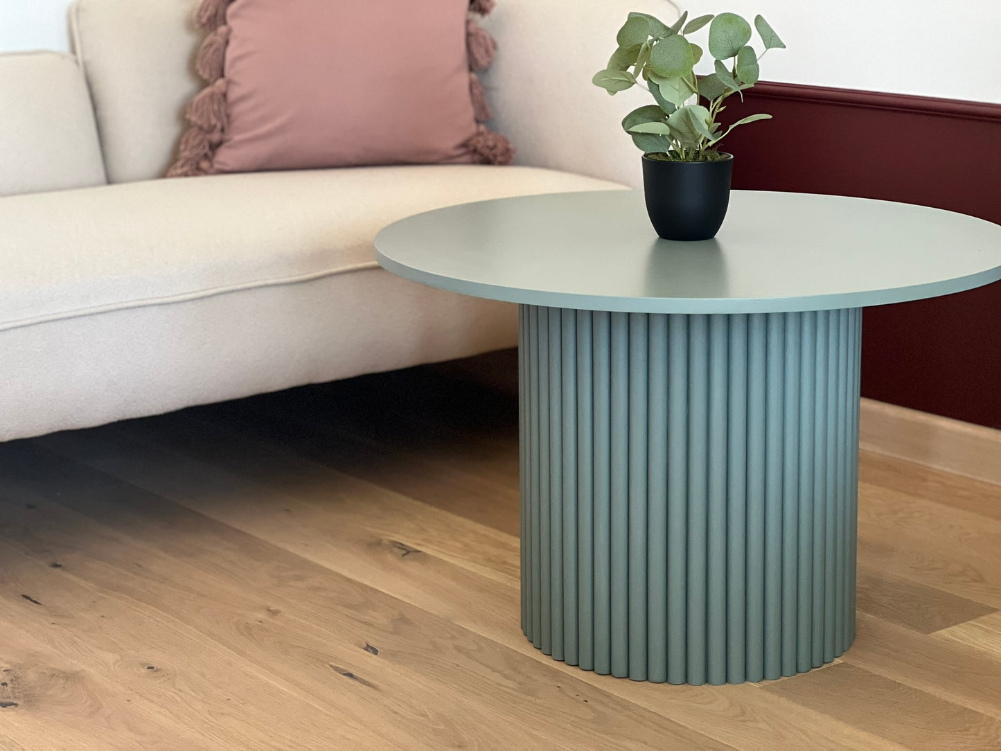 
                  
                    round fluted coffee table in dirty green Ø 70 cm
                  
                