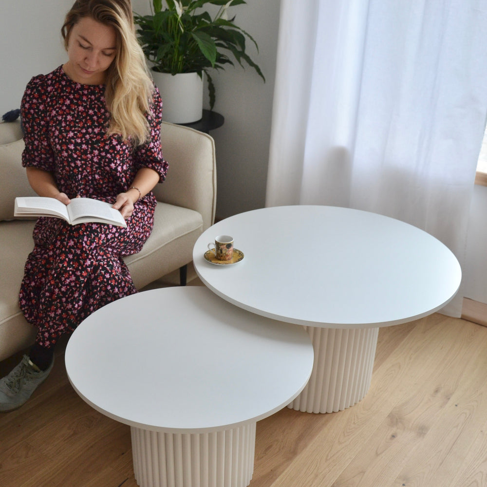 
                  
                    set of two round fluted coffee tables in plain white Ø 80 & Ø 60 cm
                  
                