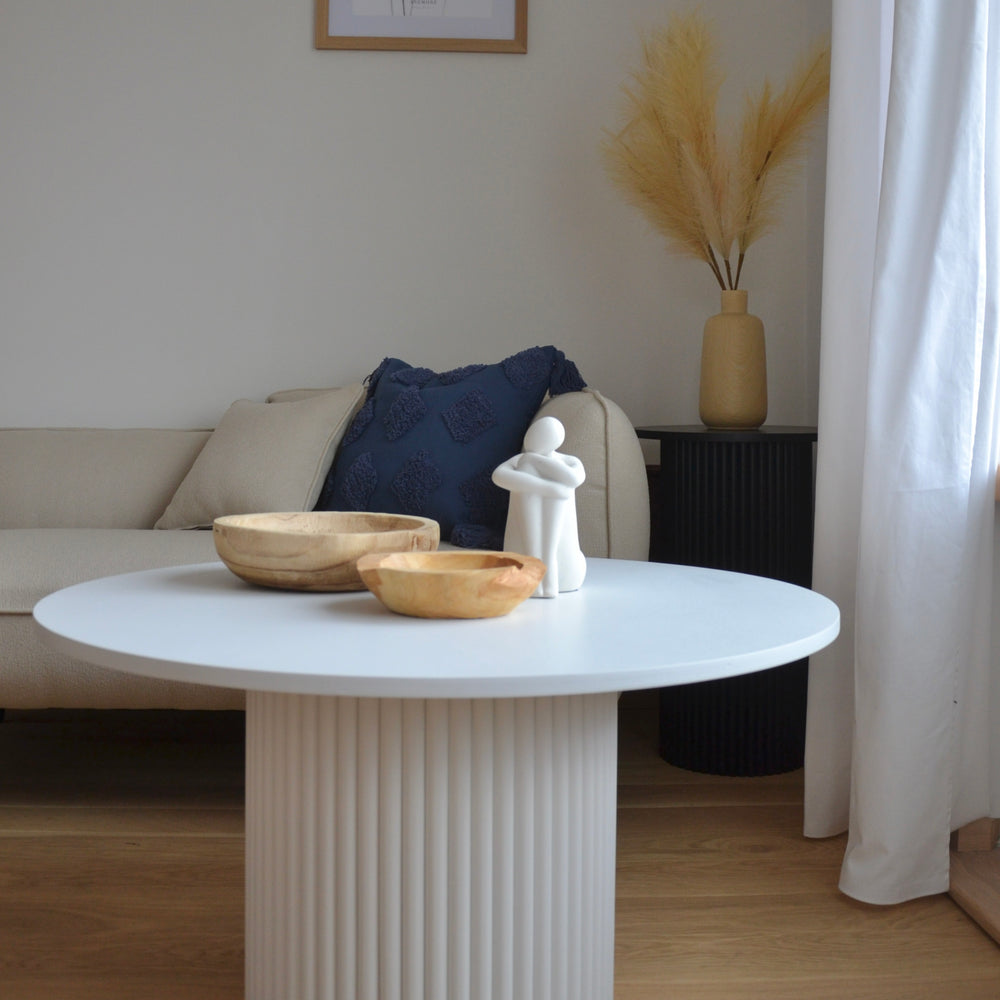 
                  
                    round fluted coffee table in plain white Ø 80 cm
                  
                