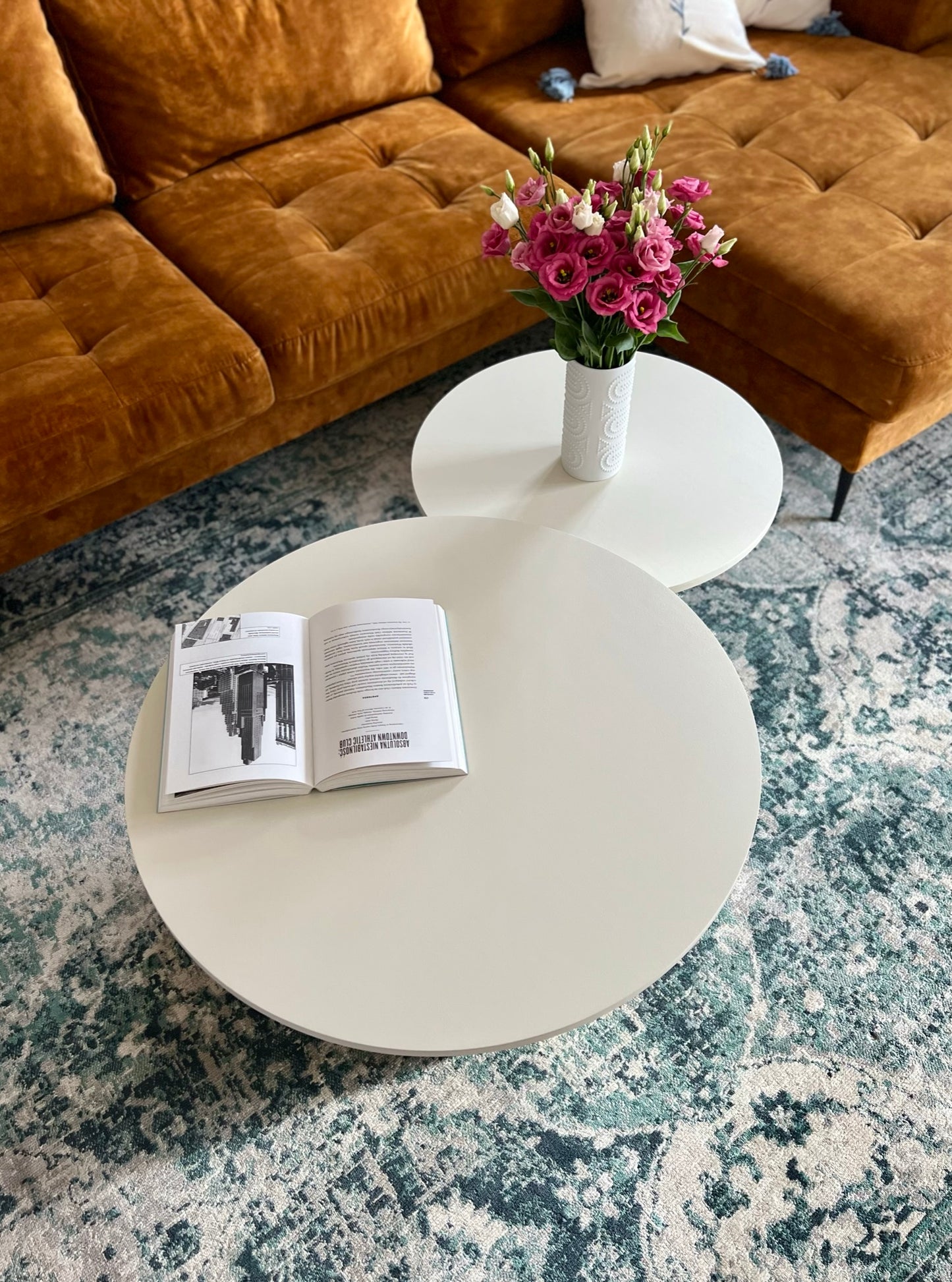 
                  
                    set of two round fluted coffee tables in light beige Ø 70 & Ø 53 cm
                  
                