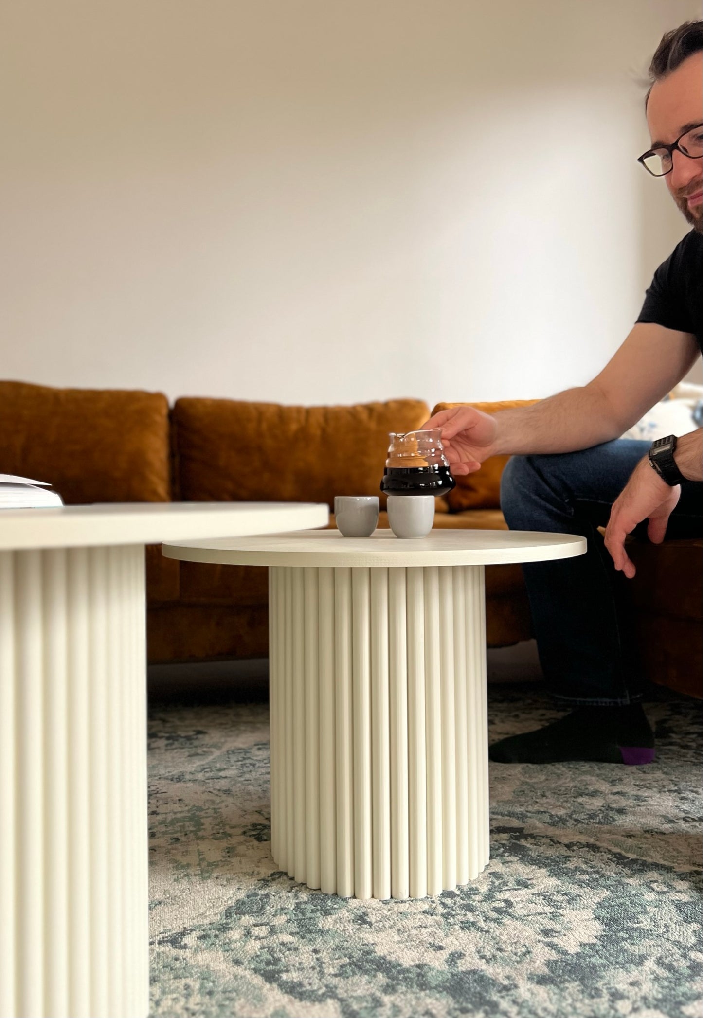 
                  
                    set of two round fluted coffee tables in light beige Ø 70 & Ø 53 cm
                  
                