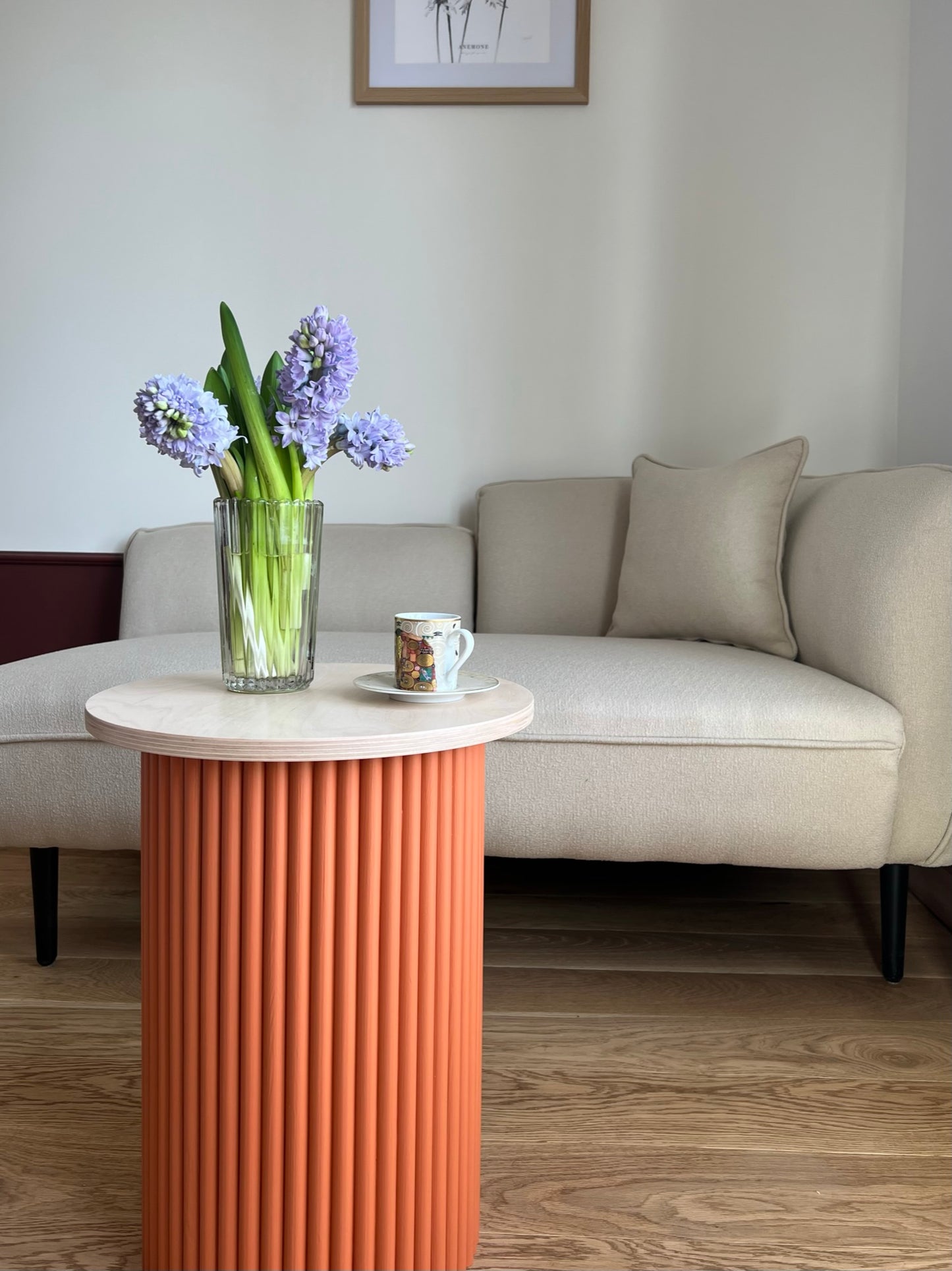 
                  
                    small two-colored round and fluted bedside table
                  
                